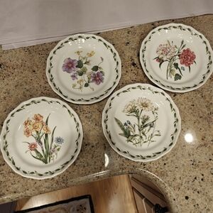 Noritake Plates, Set of 4